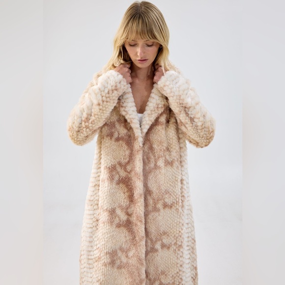🎸UNREAL FUR🎸🔥NWT🔥Montmartre Coat in Beige/Pink— size S - Picture 3 of 14